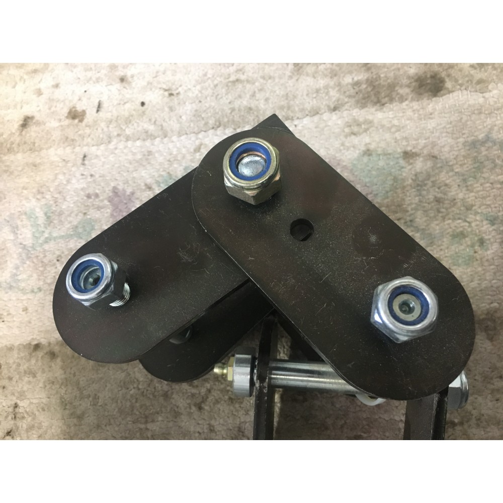 Scissor Shackles To Suit Sierra